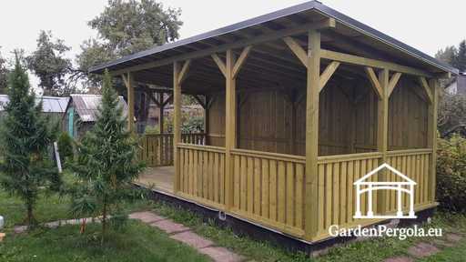 4x7 m prírodný drevený altánok — priestranný záhradný altánok s podlahou, zábradlím a jednostrannou strechou - garden gazebo pergola